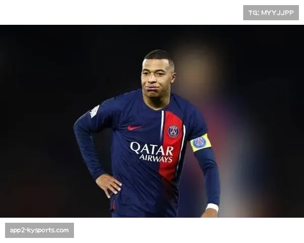 实时：巴黎0-1落后摩纳哥，姆巴佩半场伤退引发担忧